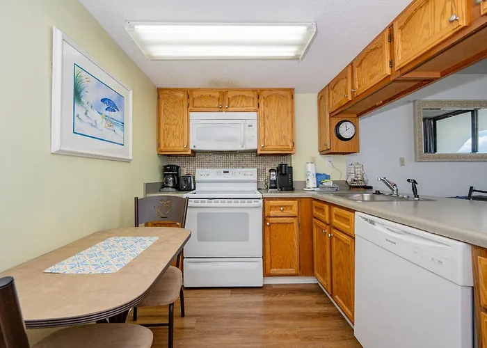 Surf & Racquet 712a Apartment